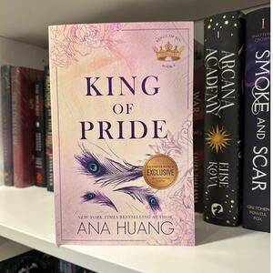 Barnes & Noble Exclusive Edition King Of Pride By Ana Huang Paperback